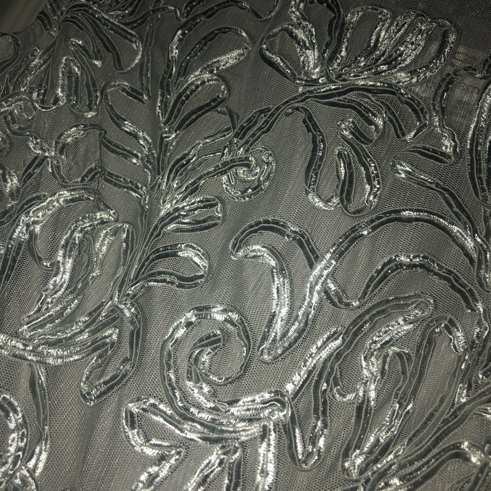 Dress - Picture 3 of 3